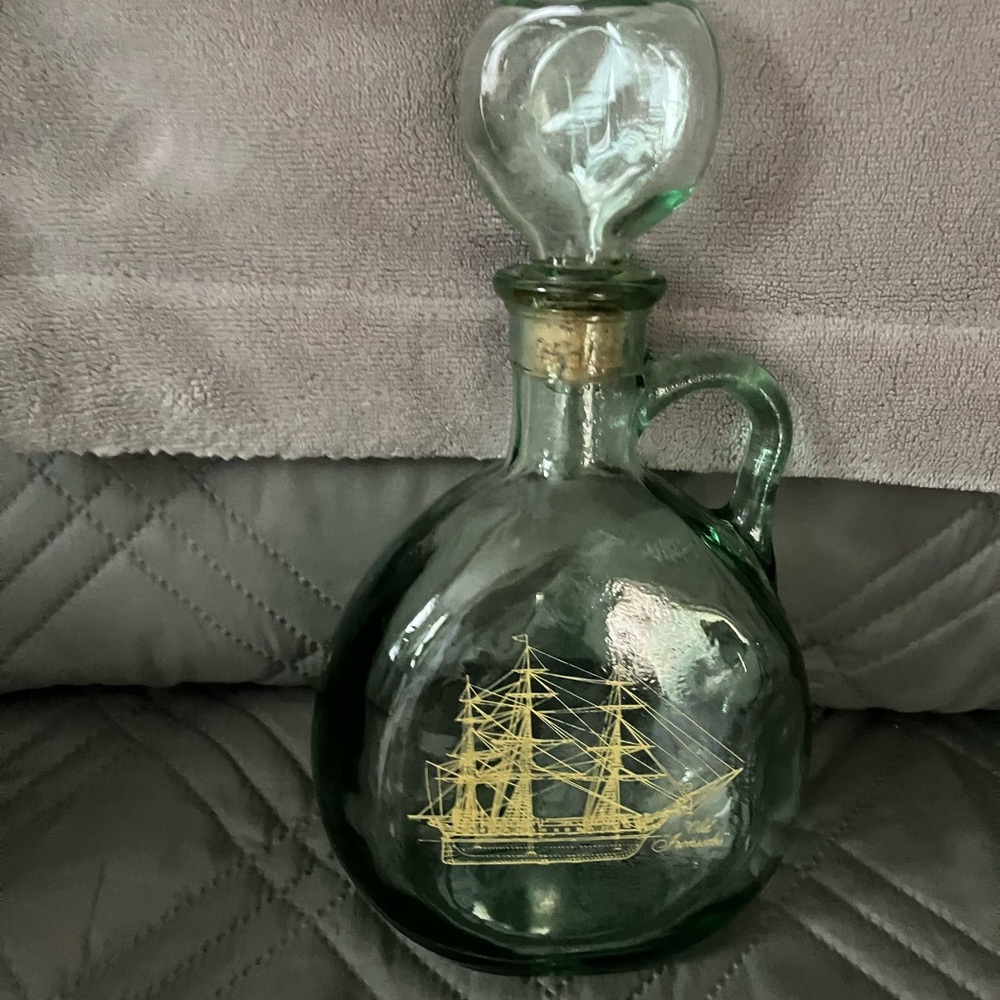 Elegant Cutty Sark Green Glass Ship Decanter
